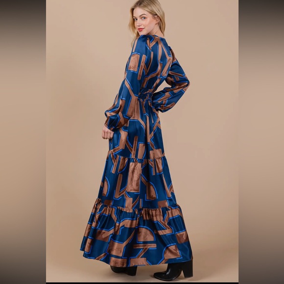 Boho Geometric Print Tiered Maxi Dress - Picture 5 of 6